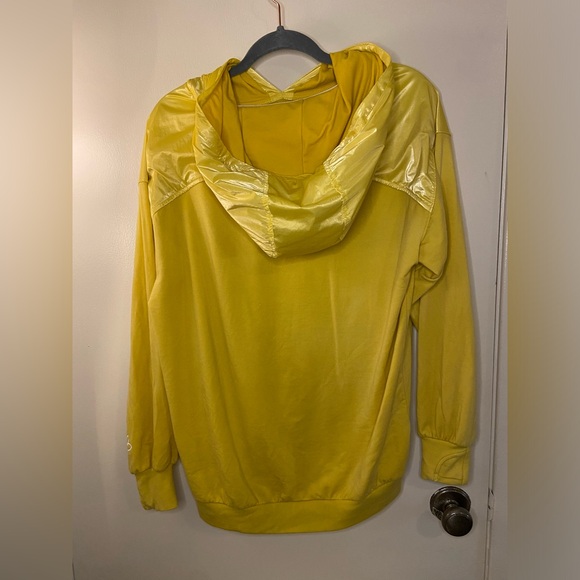 Athleta X Simone Biles - Picture 7 of 7